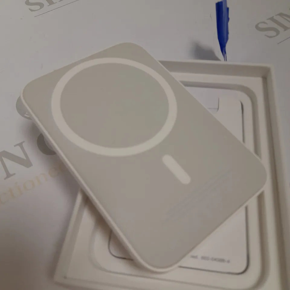 APPLE IPHONE BATTERY PACK 