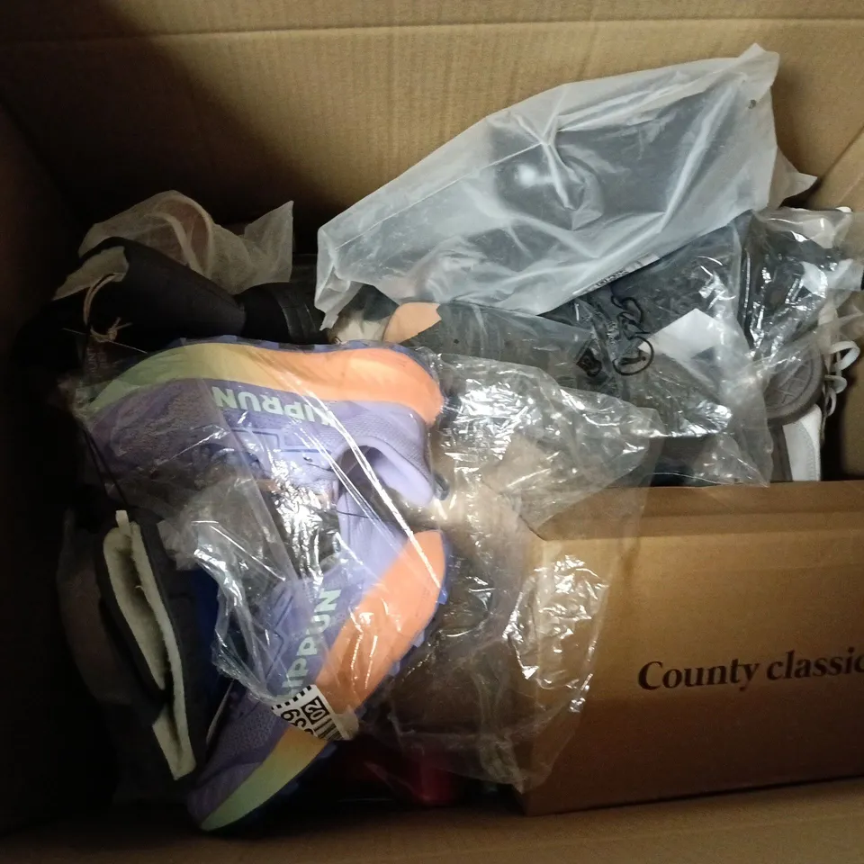 LARGE BOX OF APPROXIMATELY 15 ASSORTED CLOTHING ITEMS IN VARIOUS COLOURS, STYLES AND SIZES - COLLECTION ONLY