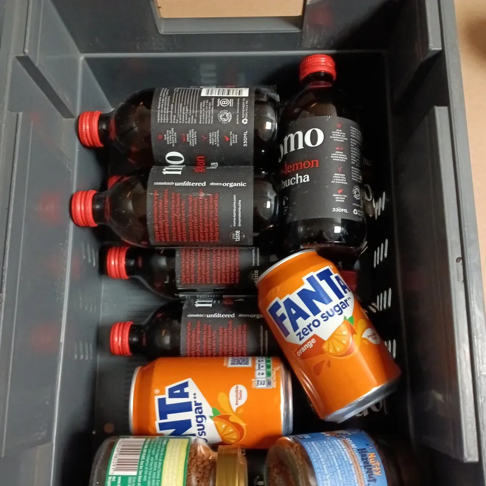 APPROXIMATELY 12 ASSORTED FOOD AND DRINKS ITEMS TO INCLUDE - BEANIES VANILLA DECAF INSTANT COFFEE, FANTA ORANGE 330ML CAN, MOMO GINGER & LEMON KOMBUCHA 330ML BOTTLE ETC 
