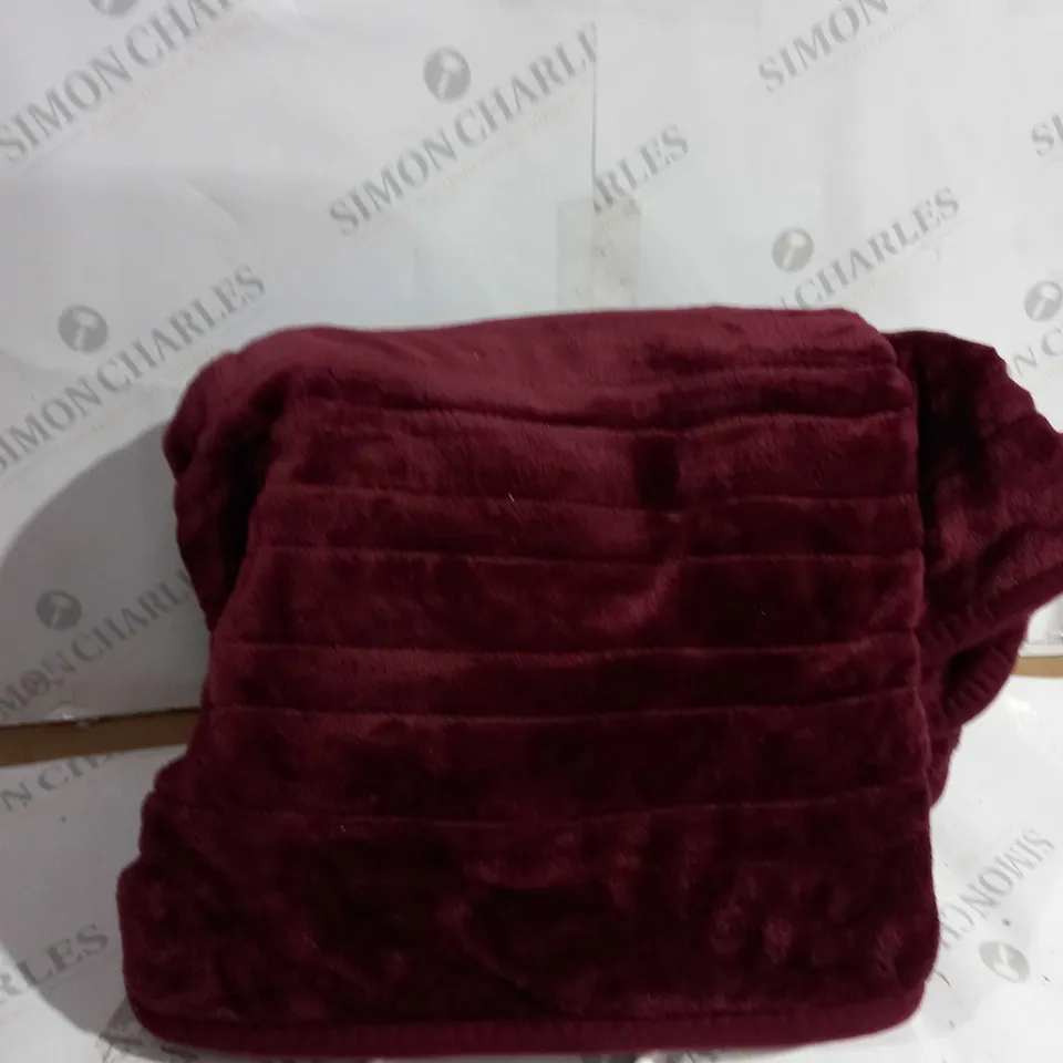 COZEE HOME HEATED THROW IN PLUM