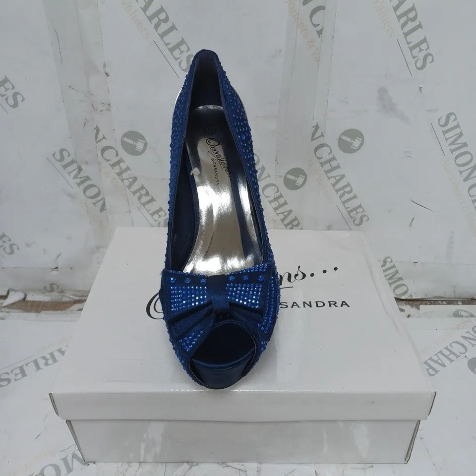 LOT OF 11 PAIR OF OCCASIONS BY CASANDRA LADIES SHOES