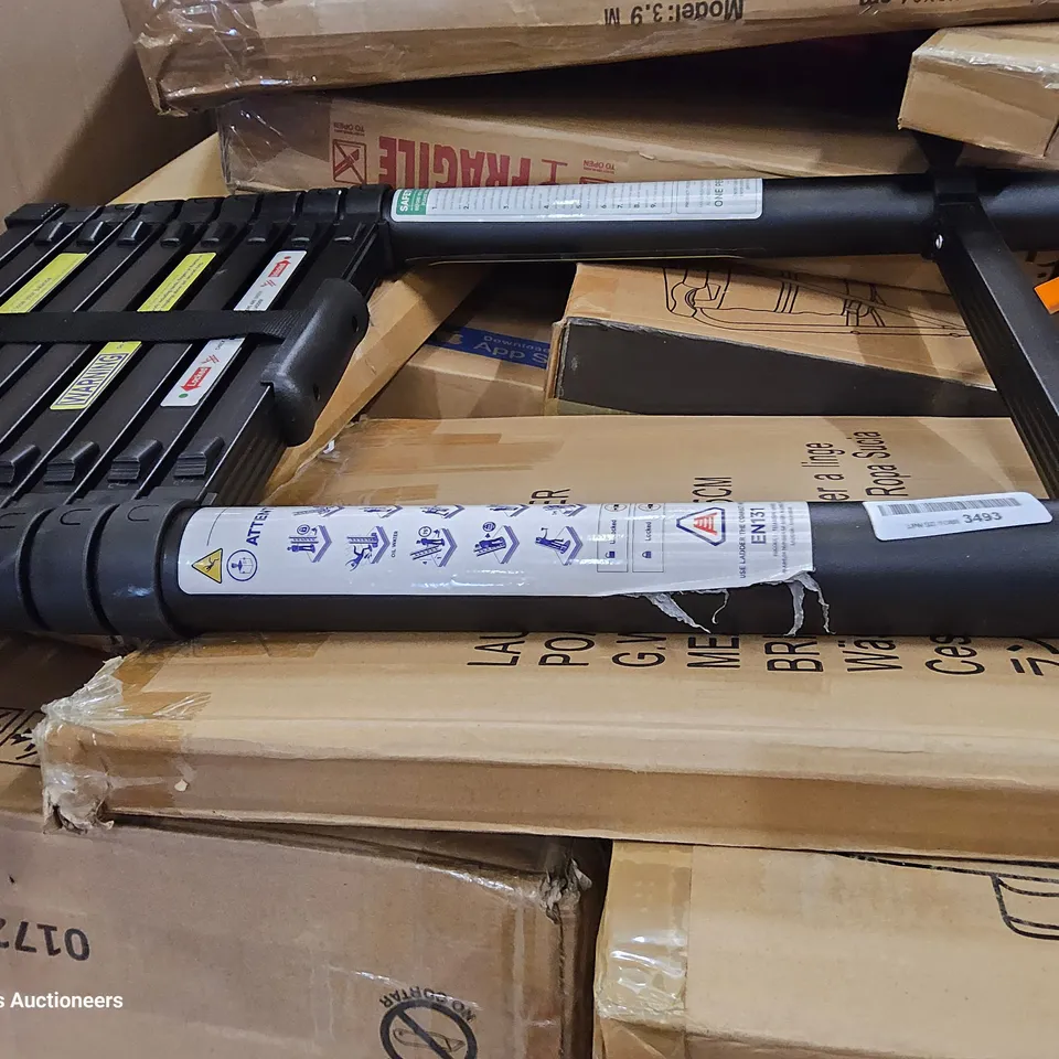 PALLET OF ASSORTED ITEMS TO INCLUDE, EXTENDING LADDER, DOUBLE AIRFRYER, TOILET SEAT,  LAUNDRY HAMPER, 