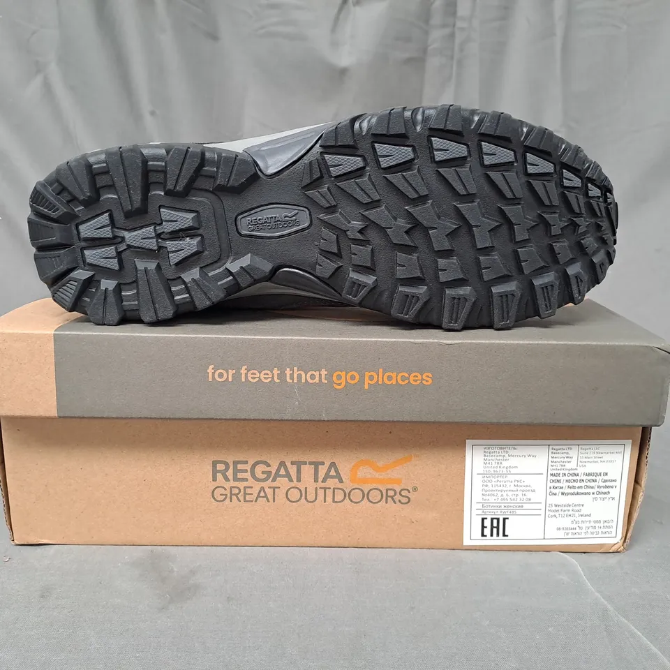BOXED PAIR OF REGATTA WATERPROOF + BREATHABLE SHOES IN GREY/PINK UK SIZE 7