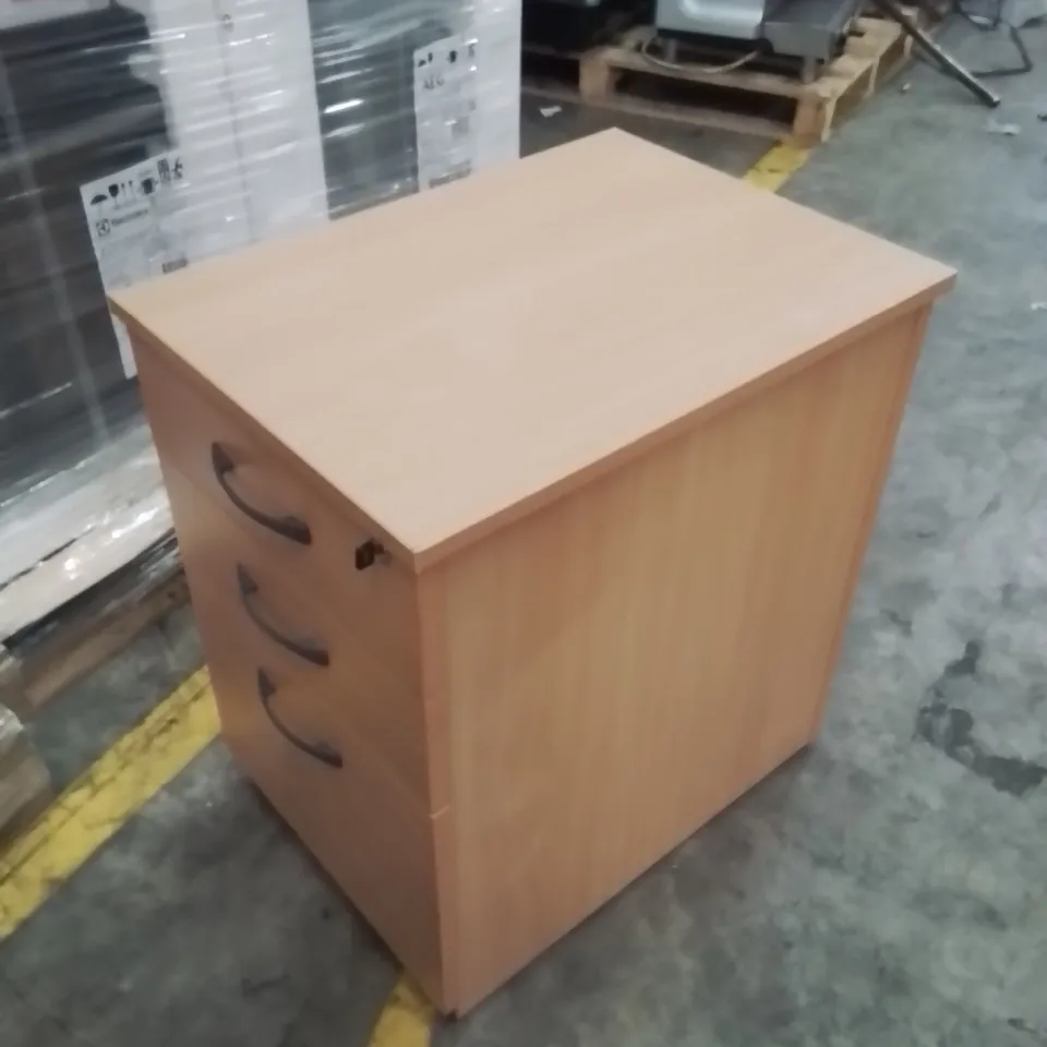 3 DRAW OFFICE FILLING CABINET 