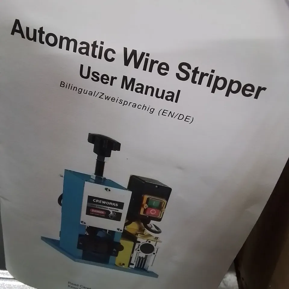 BOXED AUTOMATIC WIRE STRIPPER