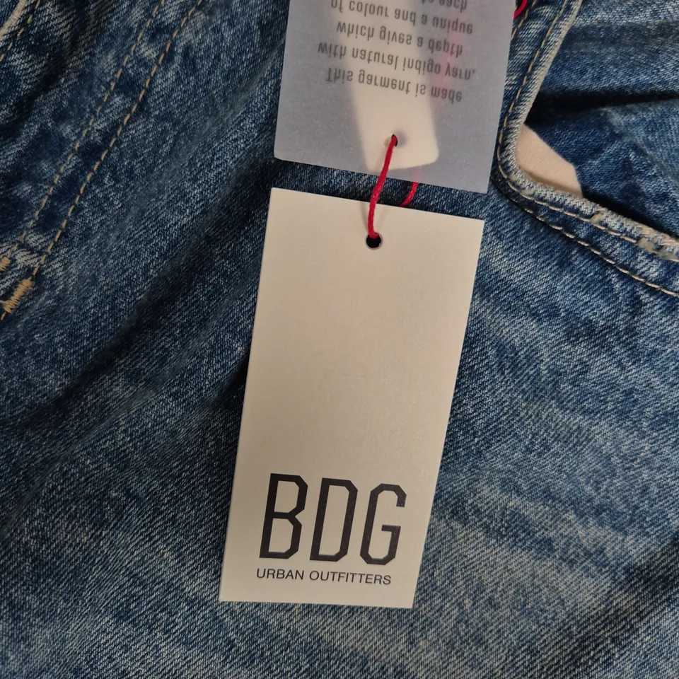 BDG MISSOURI MID RISE RELAXED-FIT DENIM SHORTS – UK 32 (32W) – BLUE