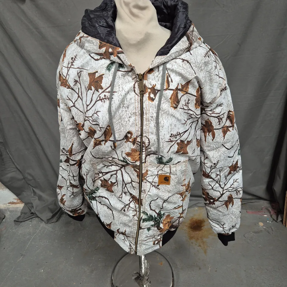 CARHARTT WATER RESISTANT JACKET IN TREE PRINT SIZE XL