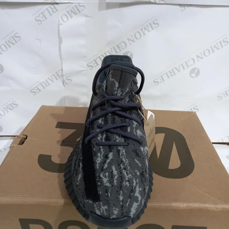 PAIR OF ADIDAS YEEZY 350 V2 IN CAMO GREY/BLACK - UK SIZE 9.5