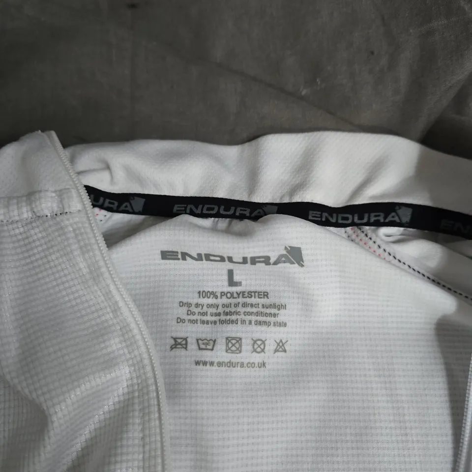 ENDURA CYCLING SHIRT – WHITE, UK SIZE L