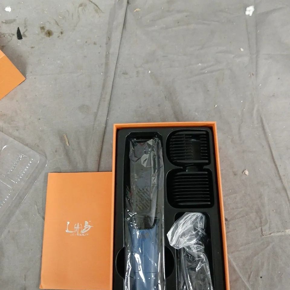 LIFE AND BEAUTY CLIPPERS