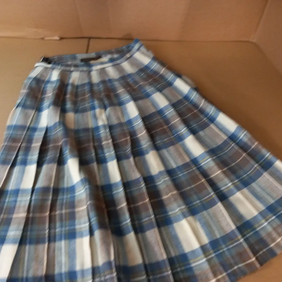 WESTAWAY & WESTAWAY PURE NEW WOOL TARTAN SKIRT - 28