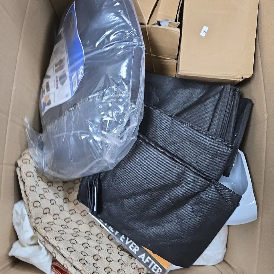 BOX OF APPROXIMATELY 15 ASSORTED HOUSEHOLD ITEMS 