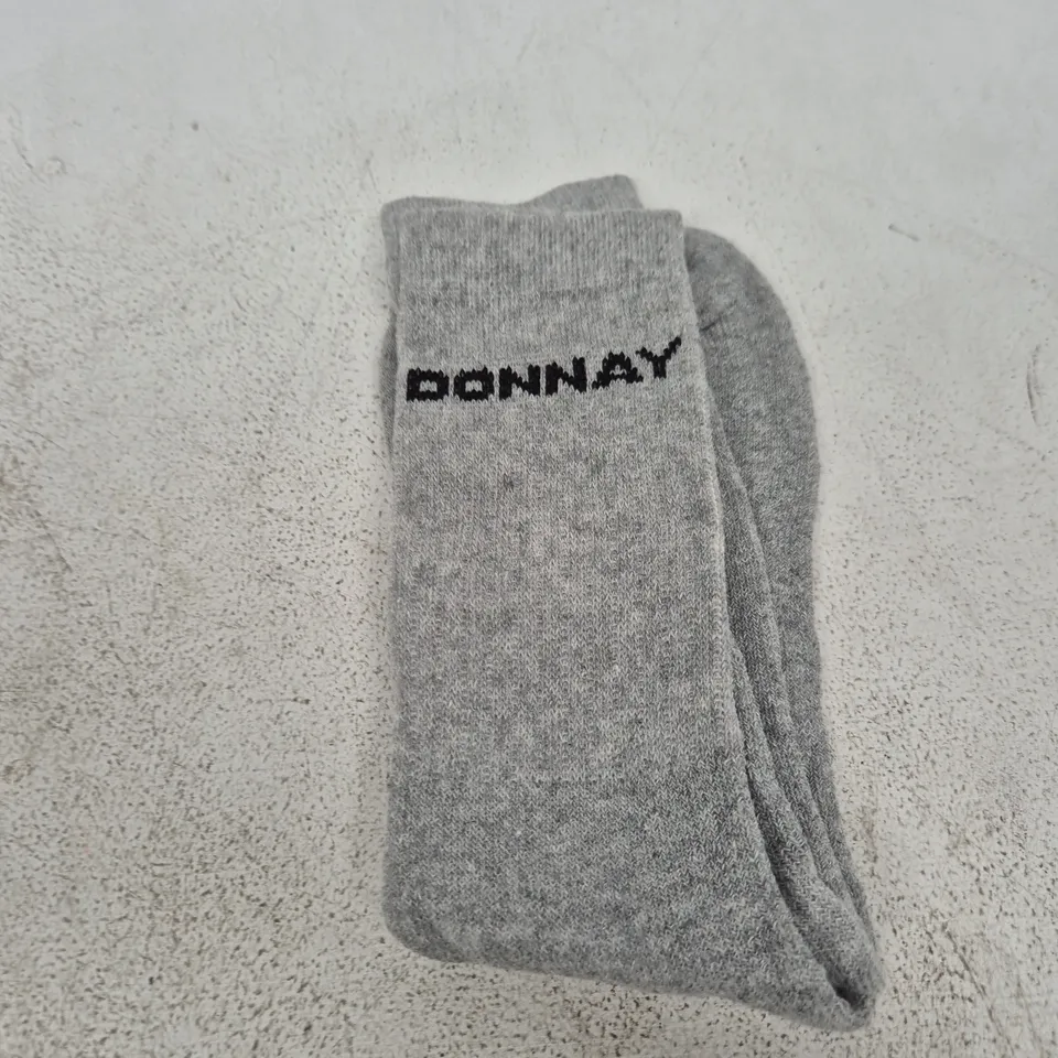 DONNAY GREY KNIT SOCKS