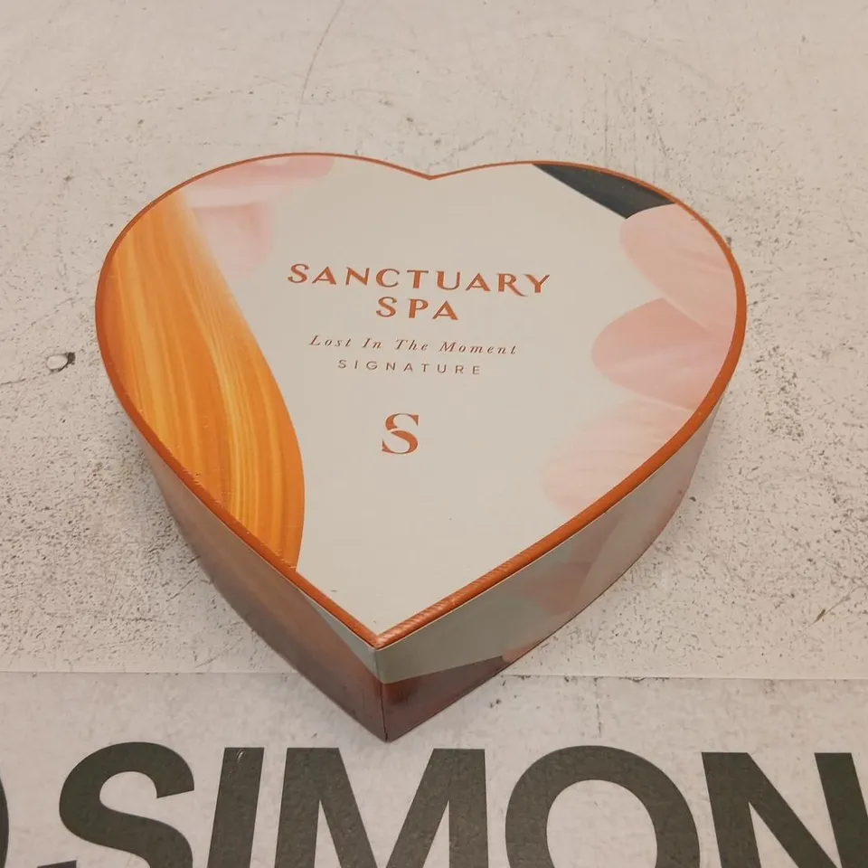 SANCTUARY SPA SIGNATURE COLLECTION GIFT SET – HEART SHAPED BOX
