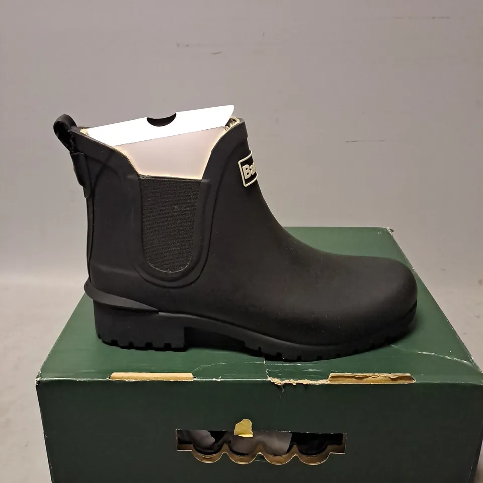 BOXED BARBOUR KIRKTON RUBBER WELLIES BOOTS - SIZE 5 