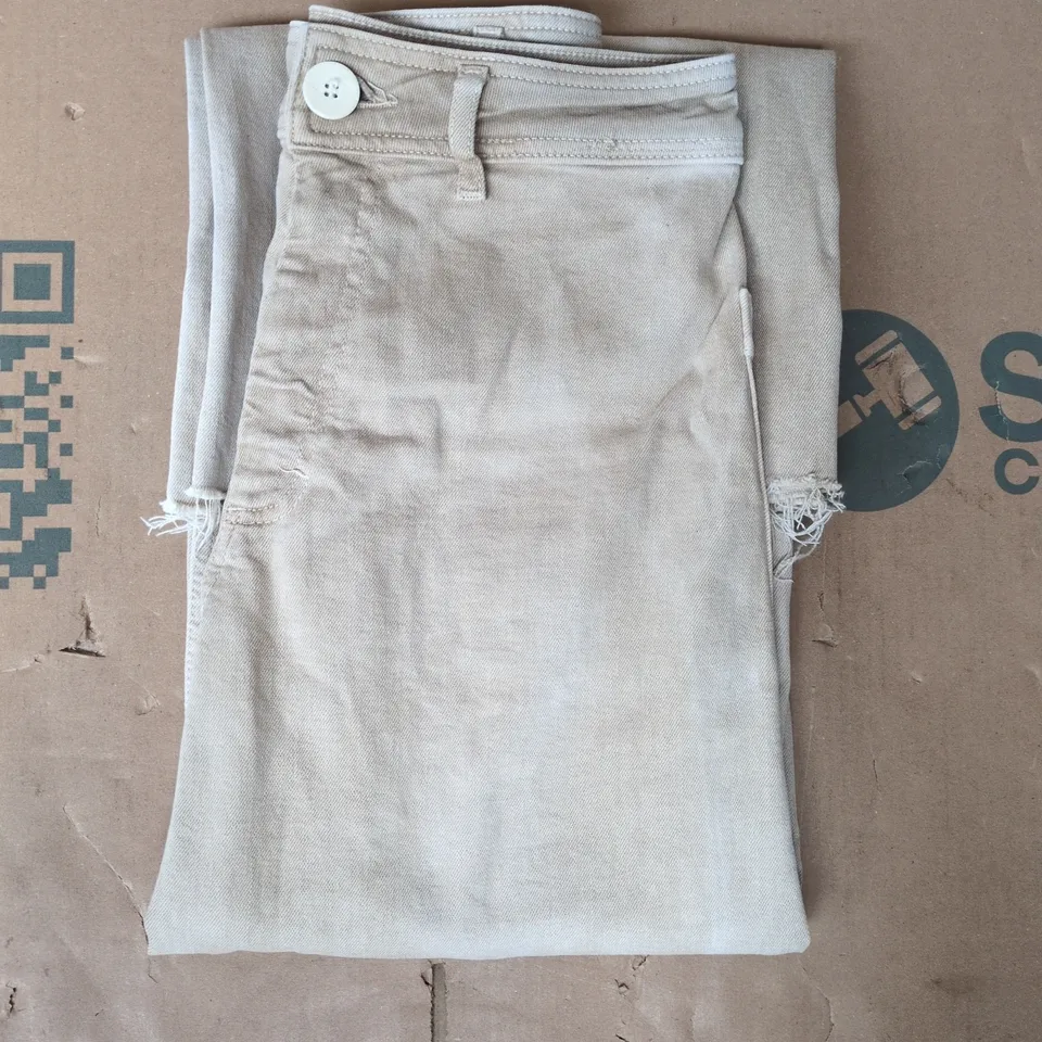 ZARA JEANS IN SAND SIZE EU 36