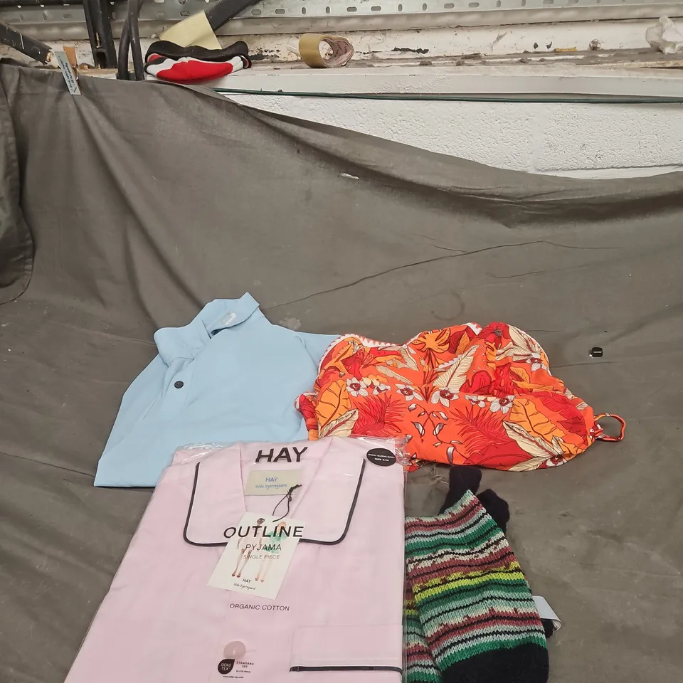 BOX OF APPROXIMATELY 20 ASSORTED CLOTHING ITEMS TO INCLUDE PYJAMAS, SWIMMING COSTUME, SOCKS, BLUE POLO ETC
