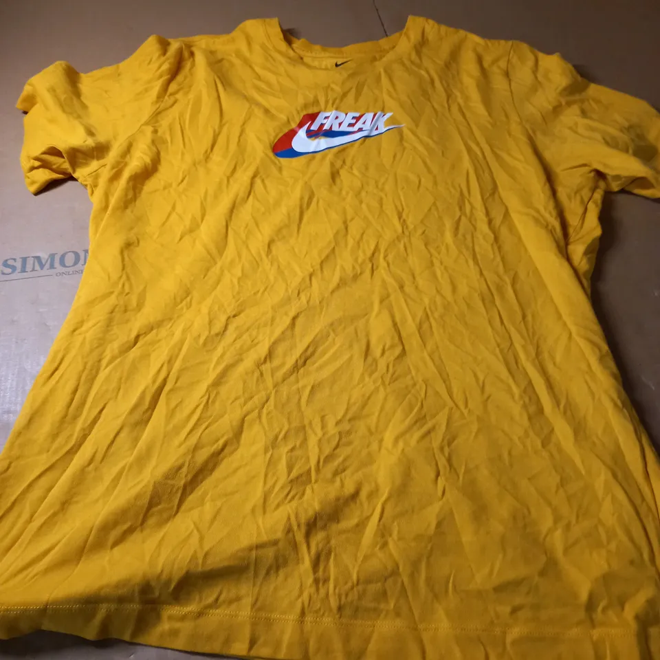 NIKE DRI-FIT `THE TEE` YELLOW TSHIRT - SIZE L