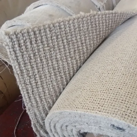 ROLL OF QUALITY SISAL WEAVE CLASSIC FLAXEN CARPET // APPROX SIZE: 4.15 x 5m
