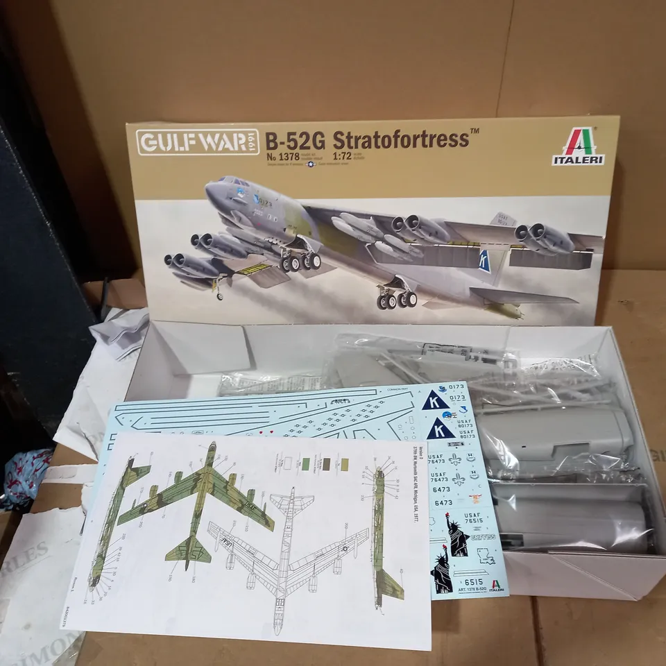 BOXED ITALERI GULF WAR 1991 B-52G STRATOFORTRESS MODEL KIT