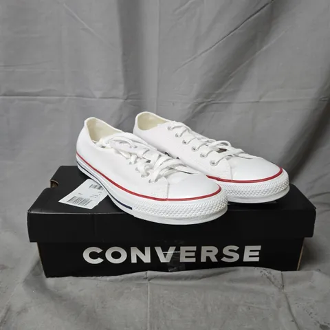CONVERSE WHITE CANVAS LOW-TOP TRAINERS β BOXED SIZE 8