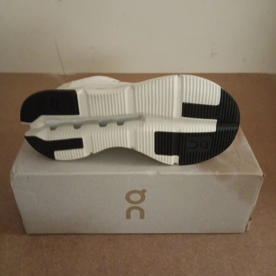 BOXED PAIR OF ON CLOUDNOVA FORM IN WHITE - UK 5