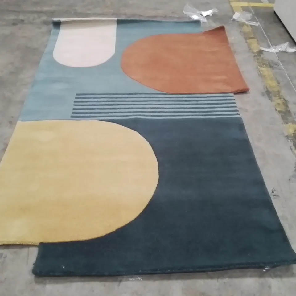 QUALITY DESIGNER AREA RUG - APPROXIMATELY 240X160CM