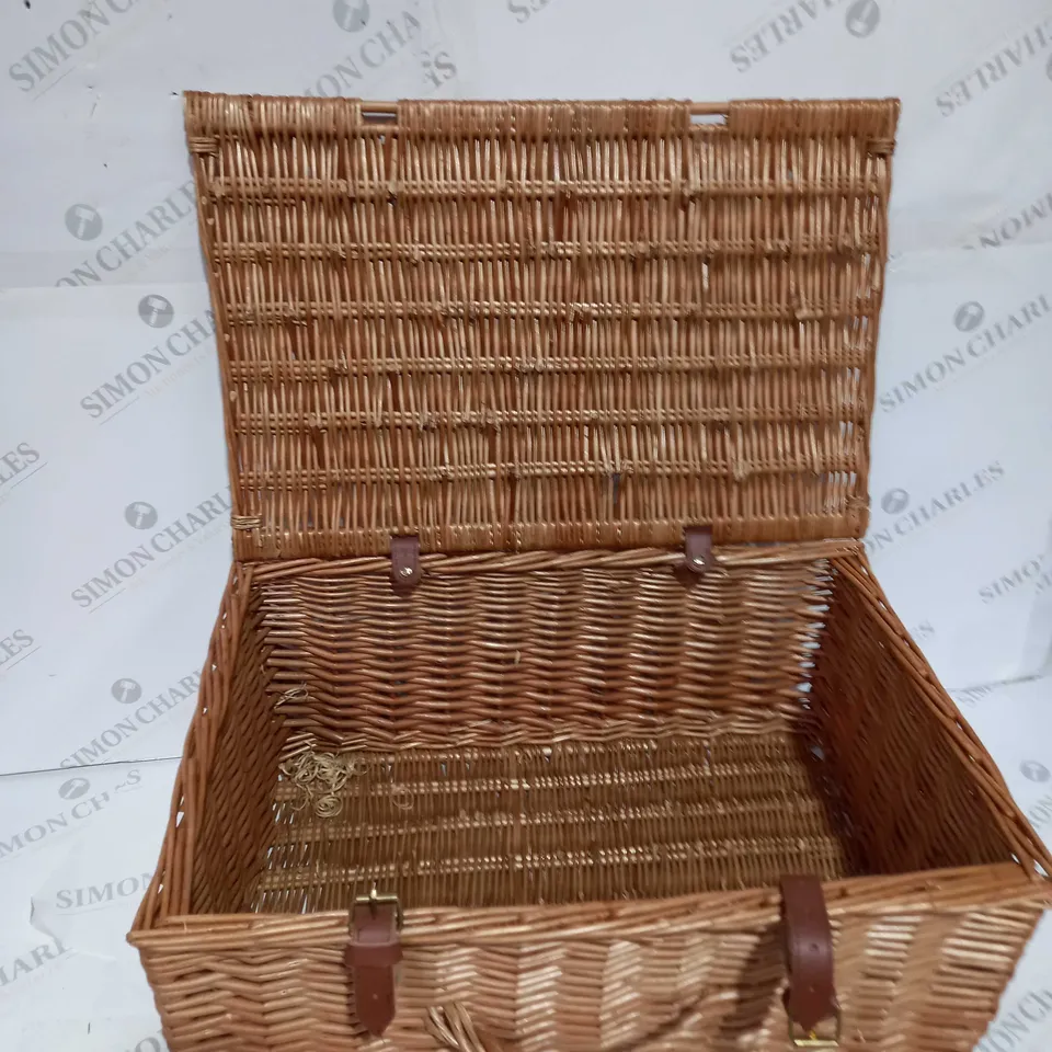 BOXED F&M WICKER BASKET WITH LEATHER STRAPS - SIZE APPROXIMATELY 50 X 34 X 25CM