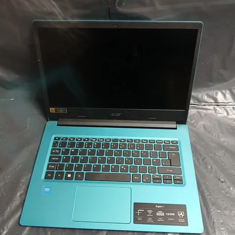 UNBOXED HP CHROME BOOK PLUS 15.6" INTEL I-3 8GB RAM LAPTOP IN SILVER - 15A-NB004NA