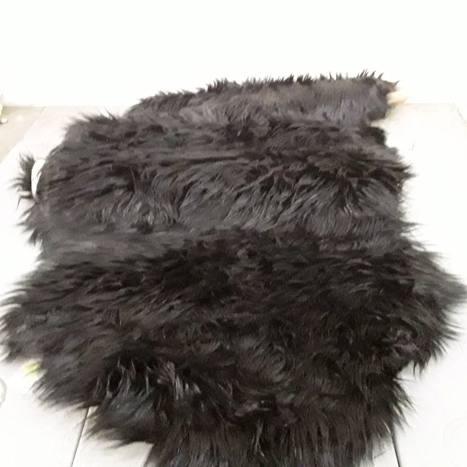 BRAND NEW PACO HOME PLAYA BLACK RUG 1'10" X 5'3"