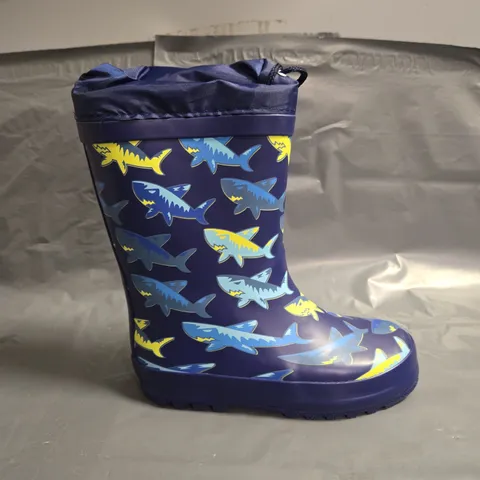 PAIR OF KIDS SHARK THEMED WELLIES - 10