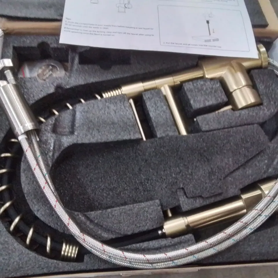 BOXED FLEXI HEAD SHOWER SPRAY TAP