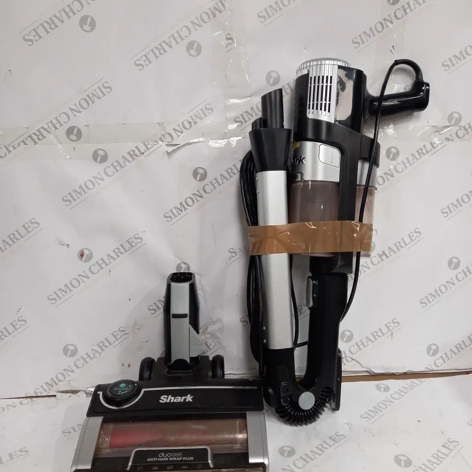 SHARK STRATOS ANTI HAIR WRAP PET PRO VACUUM CLEANER HZ3000UKT