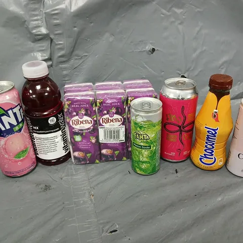 APPROXIMATELY 15 ASSORTED DRINK ITEMS TO INCLUDE CHOCOMEL, VITAMIN WATER, GRIND FLAT WHITE COFFEE, ETC - COLLECTION ONLY