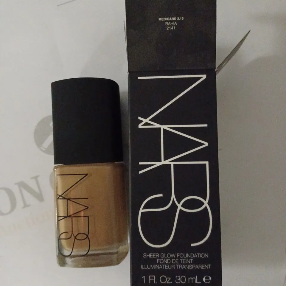 NARS SHEER GLOW FOUNDATION, MED/DARK-3.15 BAHJA 2141 [1.0 OZ.]