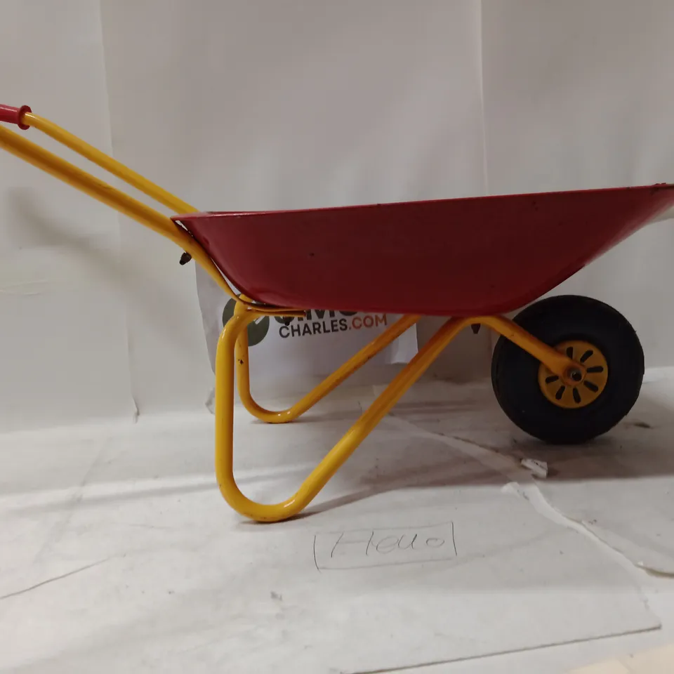 KIDS WHEELBARROW