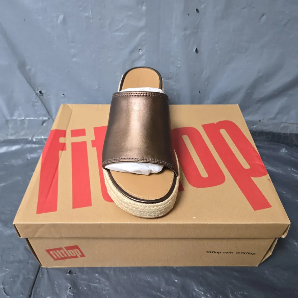 BOXED PAIR OF FITFLOP PLATFORMS ESPADRILLE LEATHER WEDGE SLIDES IN METALLIC CHOCOLATE BROWN - UK 5.5