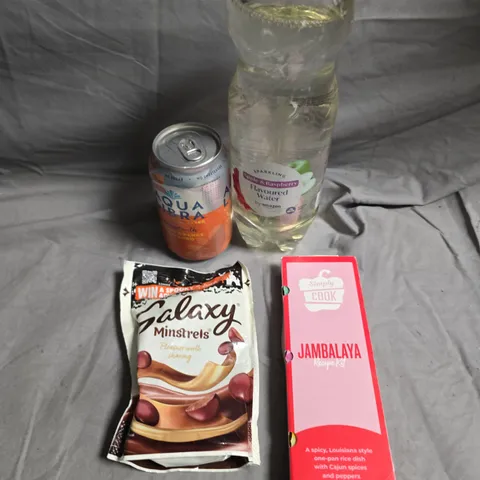 APPROXIMATELY 10 ASSORTED FOOD/DRINK PRODUCTS TO INCLUDE GALAXY MINSTRELS, SIMPLY COOK SEASONING, FLAVOURED WATER ETC 