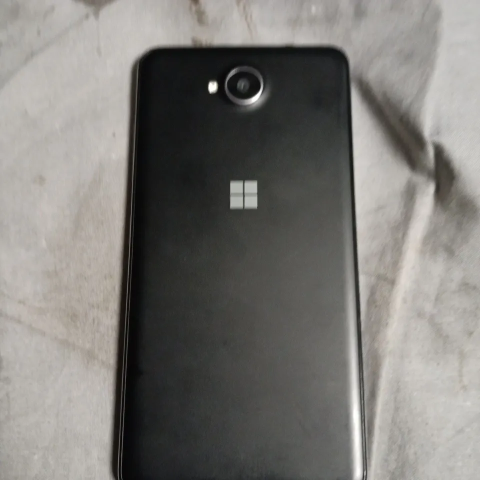 MICROSOFT LUMIA 650 SMARTPHONE