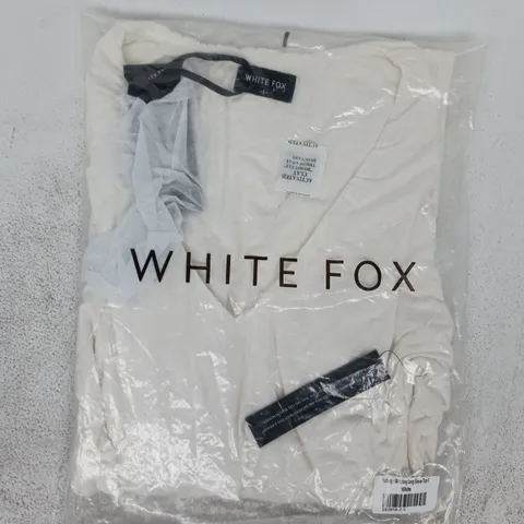 BAGGED WHITE FOX NOBODY'S WATCHING LONG SLEEVE TOP IN WHITE SIZE SMALL