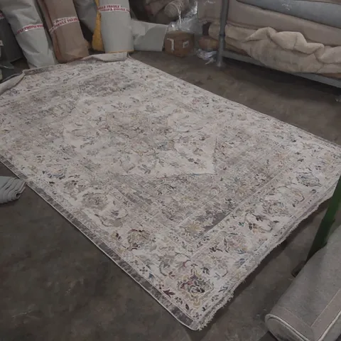 QUALITY DESIGNER PATTERNED RUG - APPROXIMATELY 305 x 196cm