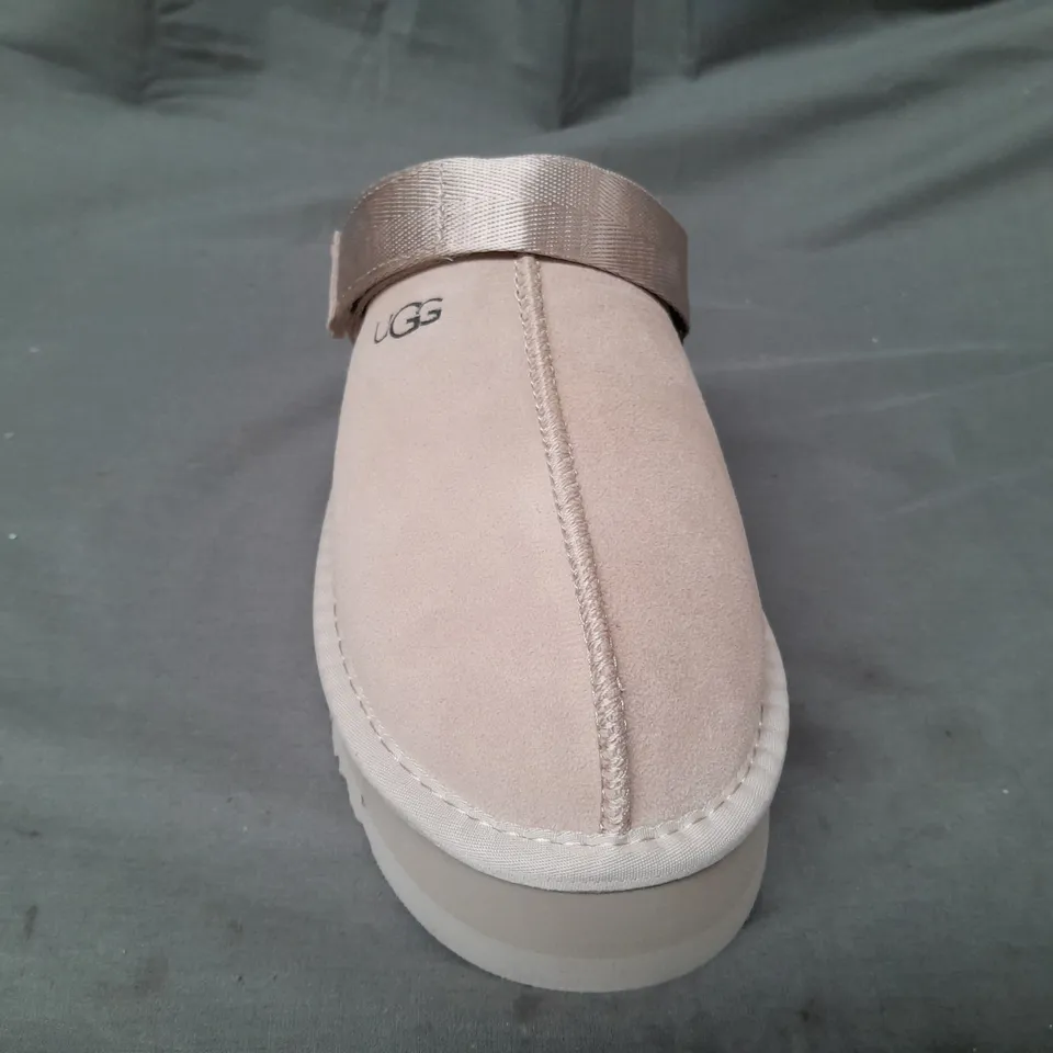 BOXED PAIR OF UGG PLATFORM SLINGBACK SHOES IN BEIGE SIZE UK 6