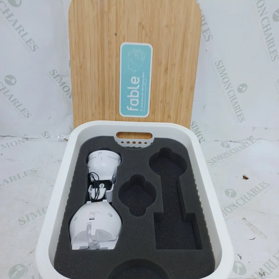 FABLE ROBOT - MOTIVATIONAL LEARNING SYSTEM