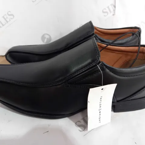 TAYLOR & WRIGHT LEATHER SHOES, BLACK - SIZE 6