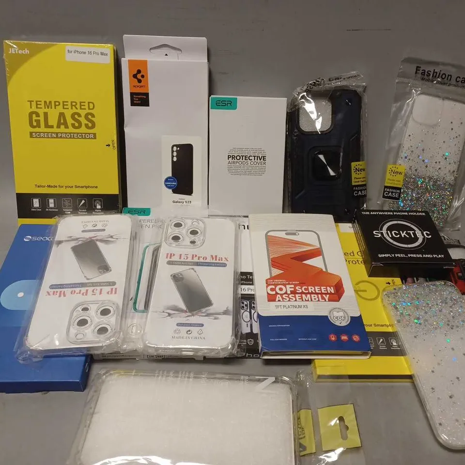 APPROXIMATELY 20 ASSORTED PHONE ACCESSORIES AND ELECTRICALS TO INCLUDE TEMPERED GLASS SCREEN PROTECTORS, PHONE CASES, PHONE CHARGERS, ETC