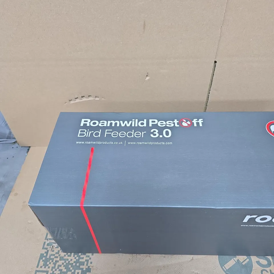 ROAMWILD PEST OFF BIRD FEEDER 3.0 BOXED 100% SQUIRREL AND PEST PROOF