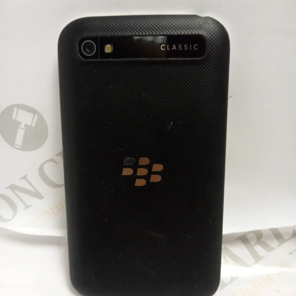 BLACKBERRY CLASSIC MOBILE PHONE IN BLACK