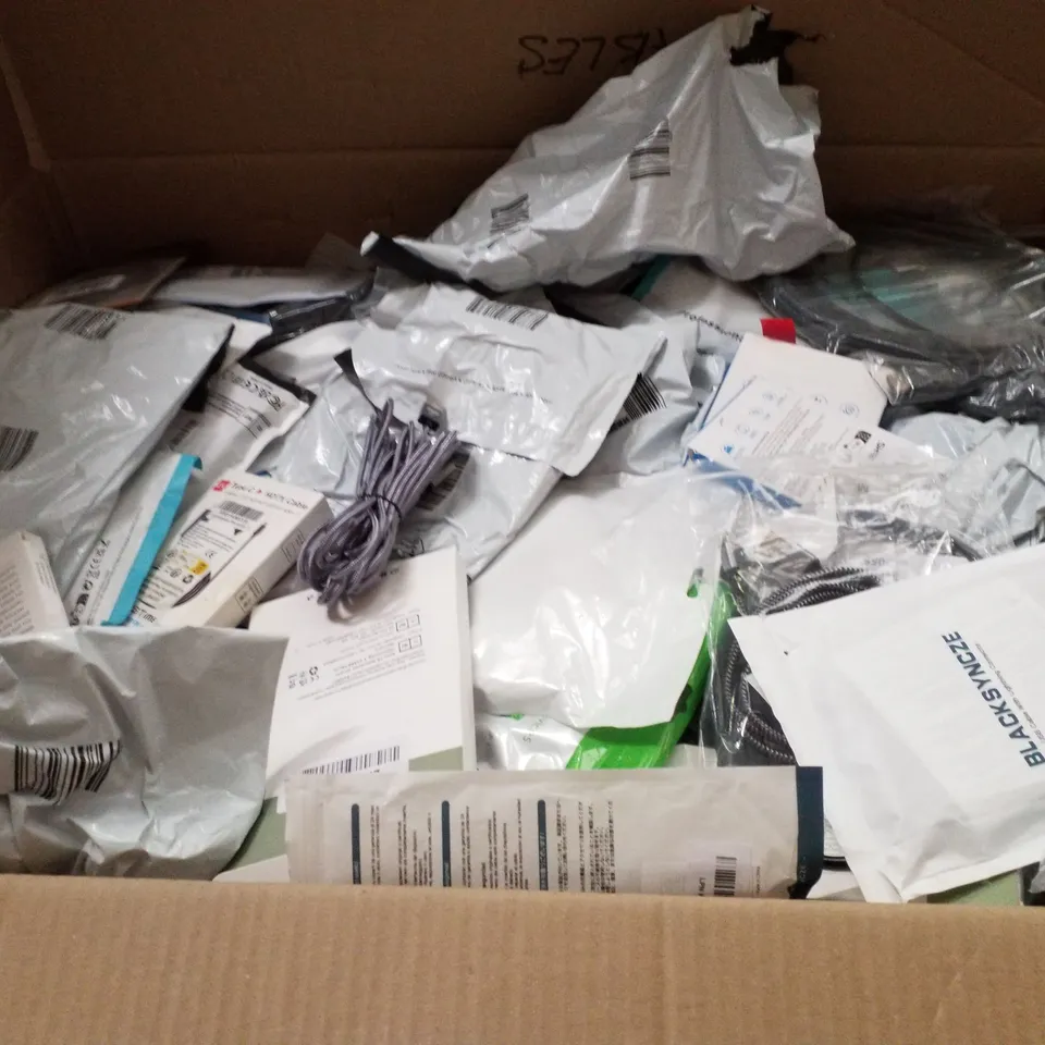 PALLET OF 6 BOXES CONTAINING ASSORTED CABLES