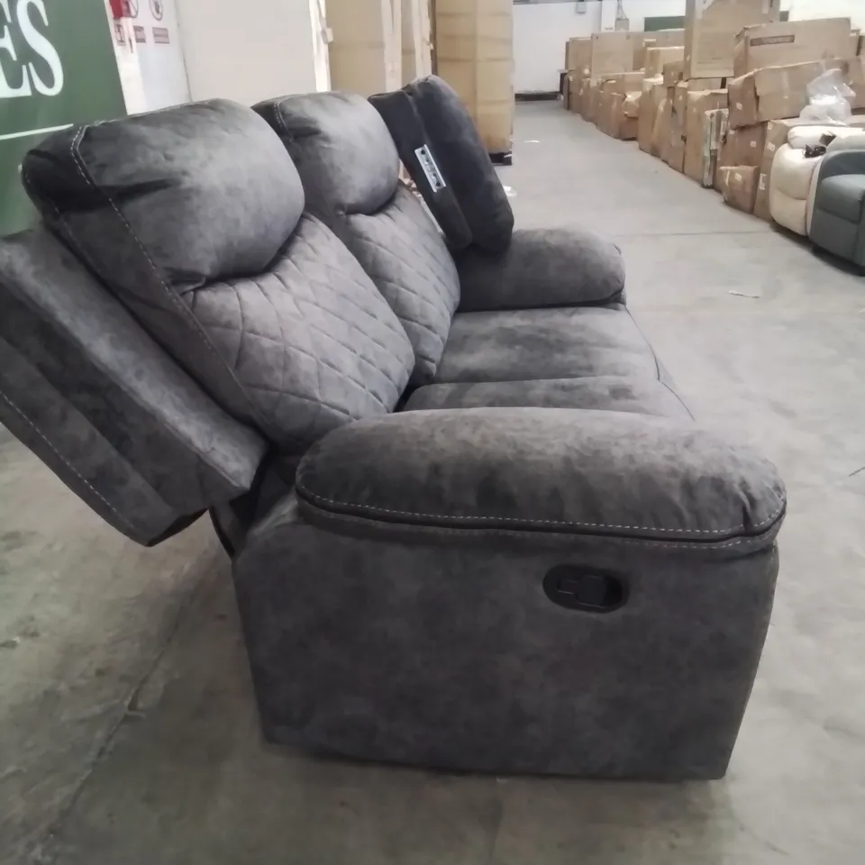 QUALITY DESIGNER SOFT FABRIC UPHOLSTERED 2 SEATER RECLINER SOFA (DAMAGED)