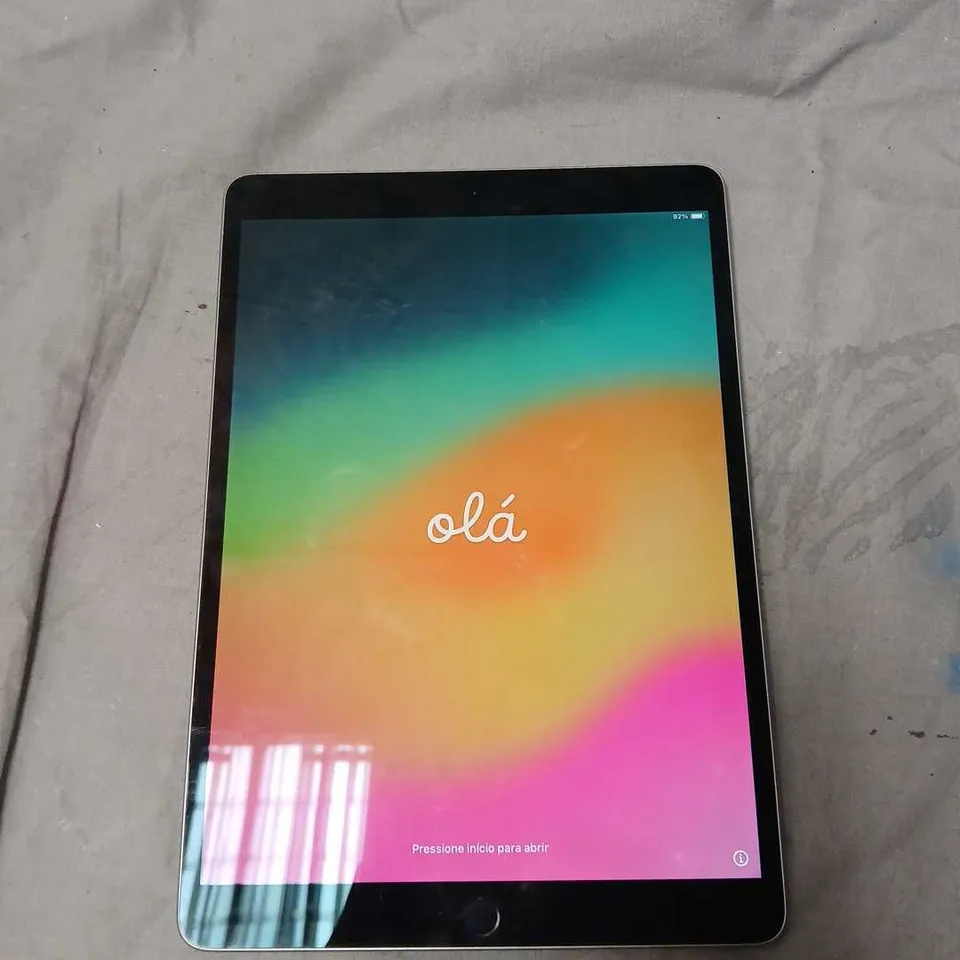 APPLE IPAD PRO 1ST GEN TABLET – SILVER